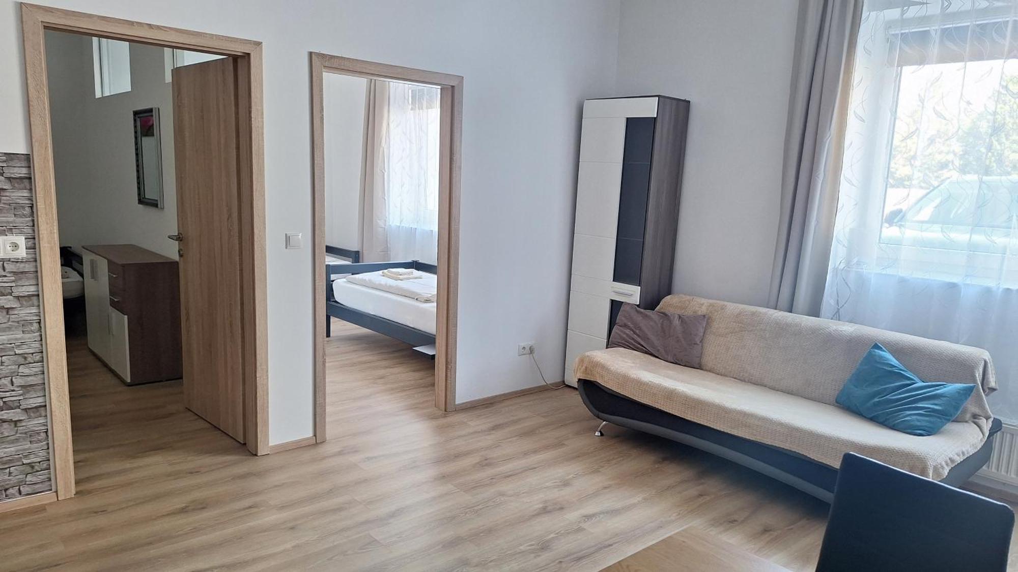 Pension Haus Nova Вінер-Нойштадт Екстер'єр фото